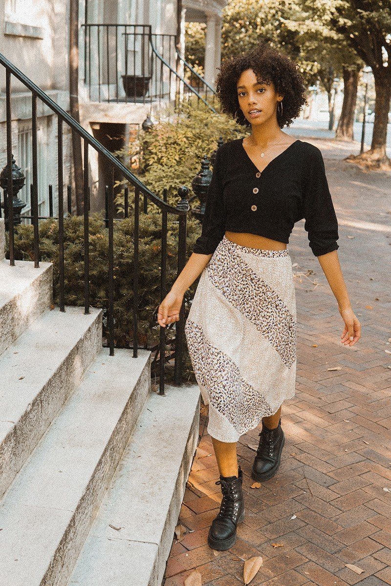 A Floral-print Woven Midi Skirt Smile Sparker